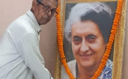 কালিয়াগঞ্জে পালিত হলো ইন্দিরা মৃত্যুবার্ষিকী