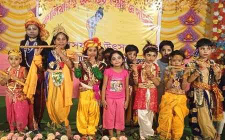 কালিয়াগঞ্জ নাট মন্দিরে গোপাল সাজো