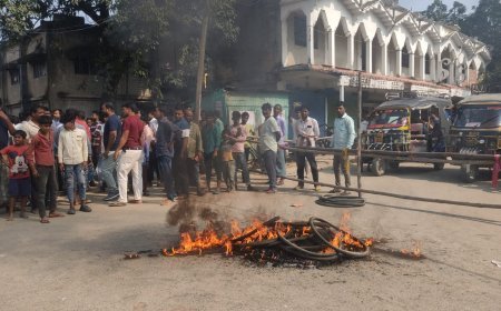 মালগাঁয়ে এসআইআর'কে কেন্দ্র করে পথ অবরোধ