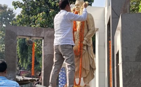 কালিয়াগঞ্জে প্রয়াত কেন্দ্রীয় মন্ত্রী প্রিয়রঞ্জন দাসমুন্সীর জন্মদিন পালন