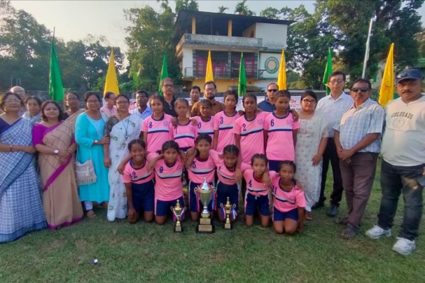 মহিলা খো খো খেলায় কালিয়াগঞ্জের ডালিমগাও উচ্চ বিদ্যালয় চ্যাম্পিয়ন