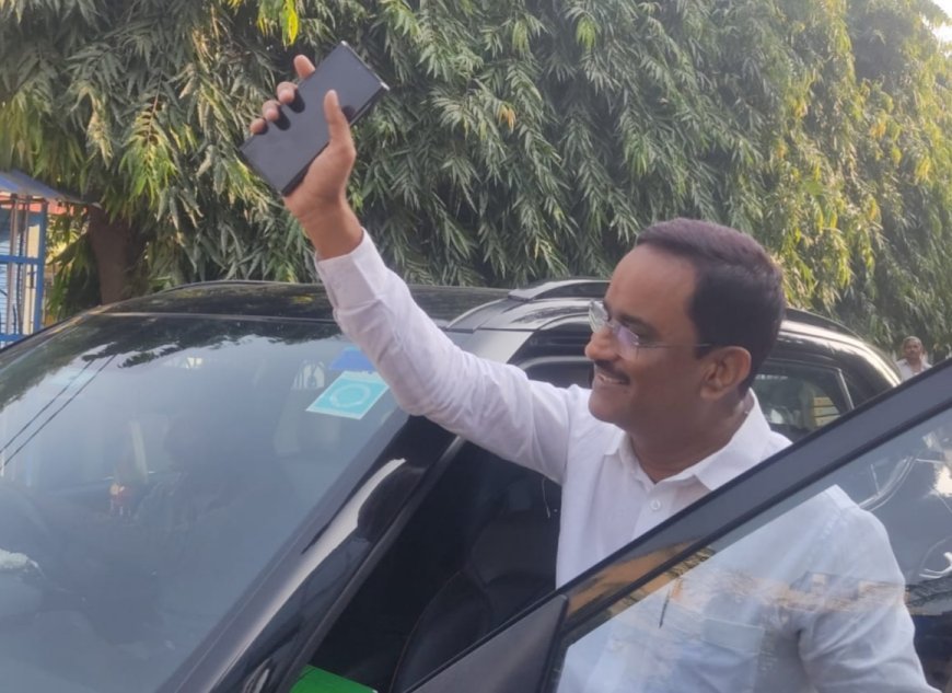 কালিয়াগঞ্জ পৌরসভার পৌরপিতার আচমকা ইস্তফা