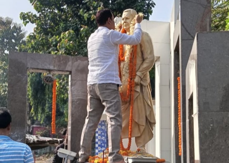 কালিয়াগঞ্জে প্রয়াত কেন্দ্রীয় মন্ত্রী প্রিয়রঞ্জন দাসমুন্সীর জন্মদিন পালন