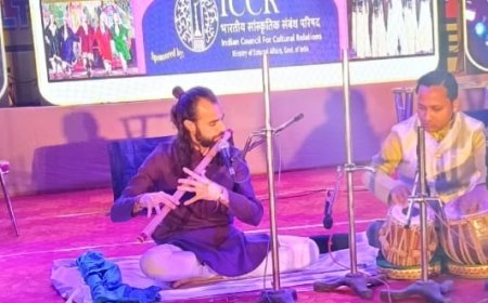 ইতালি থেকে সুন্দরবনের আসলেন সেদেশের বিখ্যাত বংশীবাদক, বাঁশিতে সুর তুললেন নোনা মাটির গান    