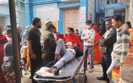 চারচাকা গাড়ির ধাক্কা গুরুতর জখম যুবক