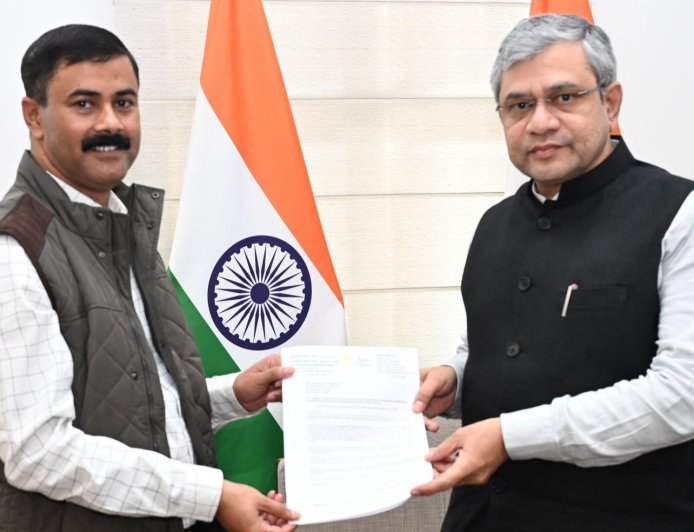 রাধিকাপুর-ব্যাঙ্গালুরু দূরপাল্লা ট্রেনের দাবি সাংসদের 