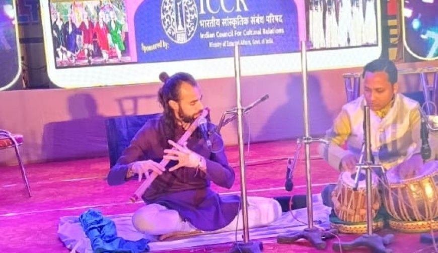 ইতালি থেকে সুন্দরবনের আসলেন সেদেশের বিখ্যাত বংশীবাদক, বাঁশিতে সুর তুললেন নোনা মাটির গান    