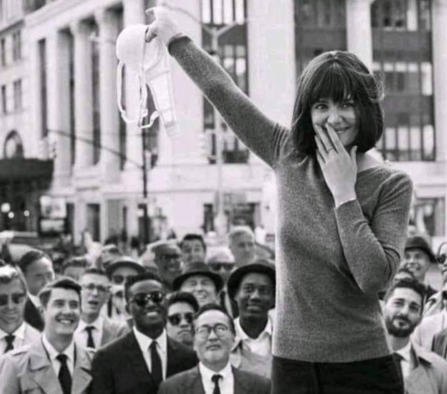 মানুষ কিসে টাকা ব্যয় করে, কিসে কৃপণ হয়