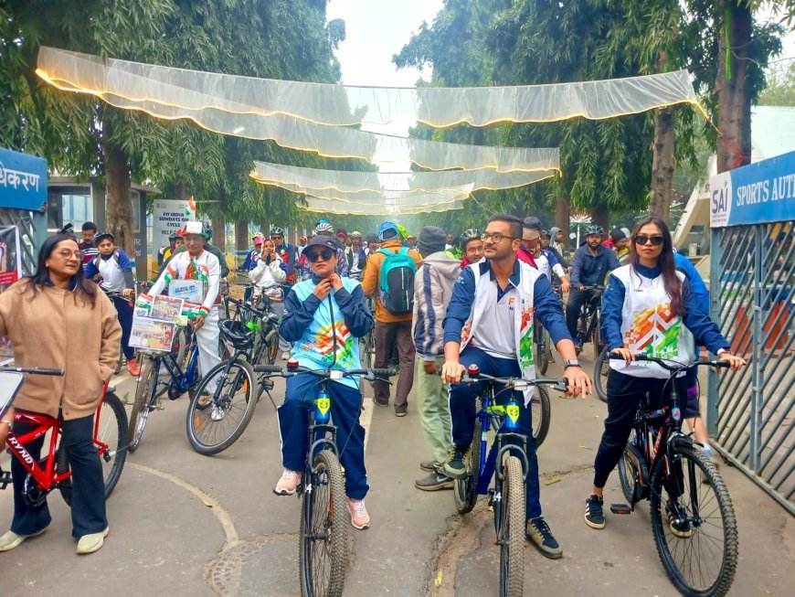 বর্ষশেষের এই বিশেষ সংস্করণে শতাধিক সাইক্লিস্ট অংশগ্রহণ করলেন