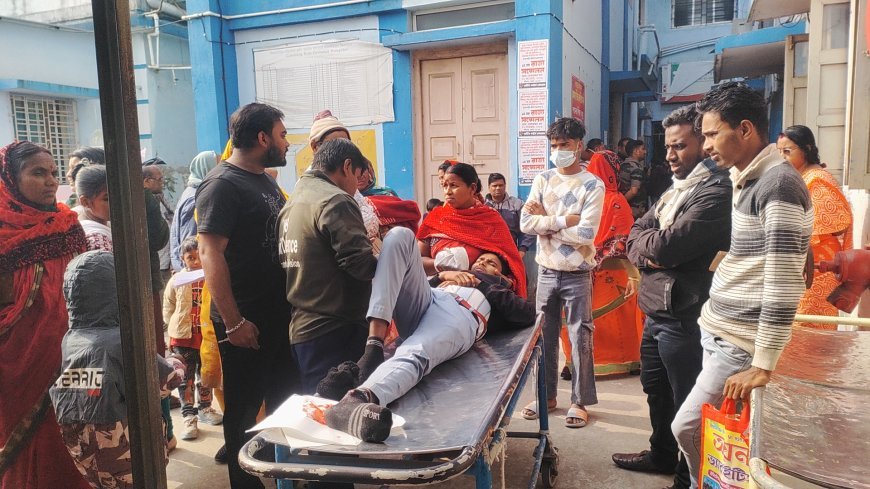 চারচাকা গাড়ির ধাক্কা গুরুতর জখম যুবক