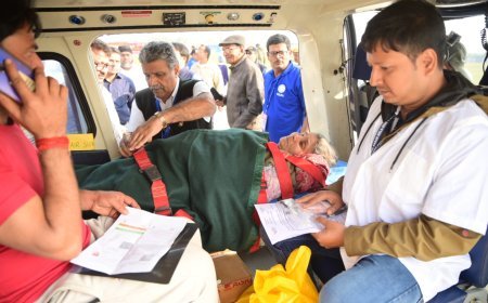 সাগর মেলা থেকে ইতিমধ্যেই দুজন ভিন রাজ্যের অসুস্থ ব্যক্তিকে হেলিকপ্টারে করে কলকাতায় আনা হয়েছে 