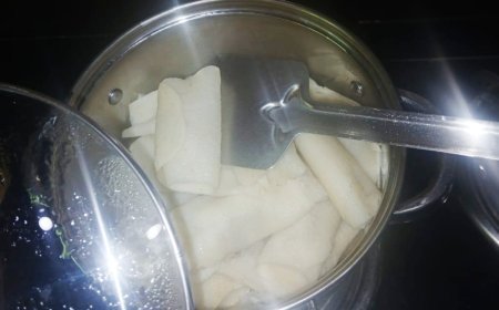 পিঠে খেলে পেটে সয়