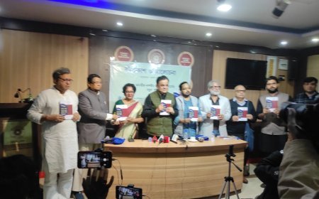 কলকাতা প্রেস ক্লাবে বই প্রকাশ
