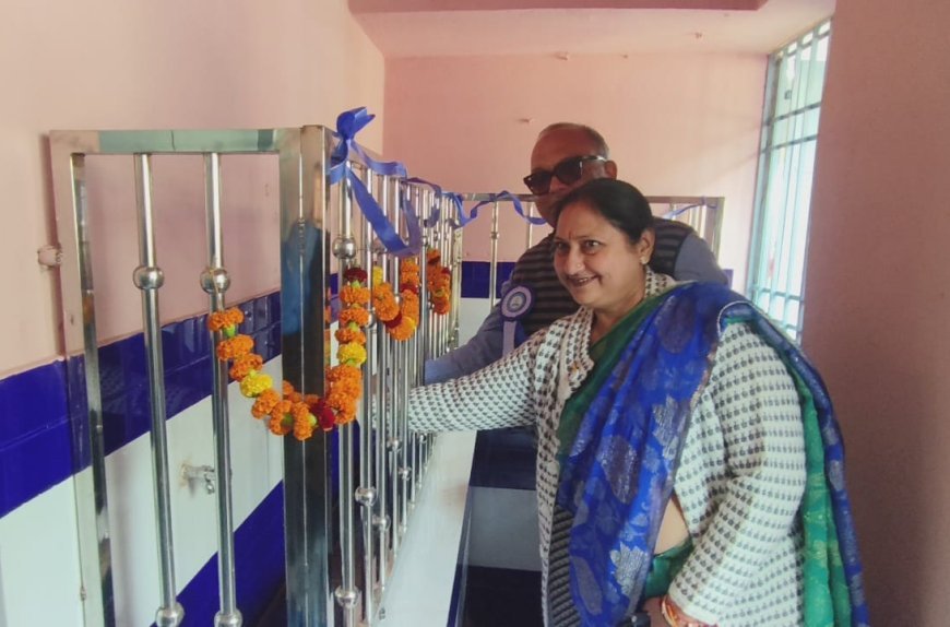 পিতা মাতার স্মৃতির উদ্দেশ্যে বিদ্যালয়ে বিশুদ্ধ জলের ব্যবস্থা