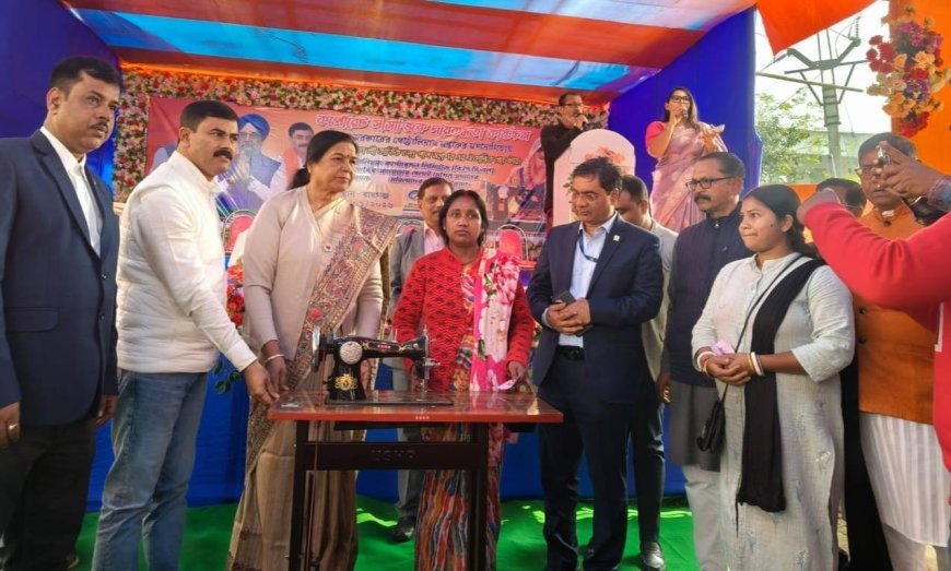 রায়গঞ্জে মহিলাদের দক্ষতা উন্নয়ণের প্রশিক্ষণ