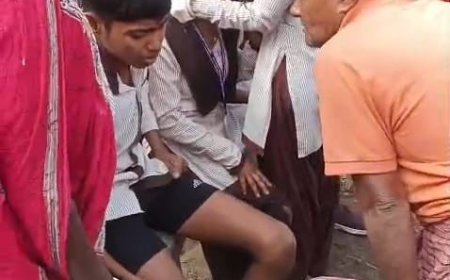 মাধ্যমিকের প্রথম দিনেই বিপত্তি: সাগরে টোটো উল্টে আহত ৮ পরীক্ষার্থী