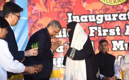 ইস্টবেঙ্গলে অ্যাস্ট্রোটার্ফের উদ্বোধন, প্রয়াত ইলিয়াসের স্ত্রীকে দেওয়া হলো ১১ লাখ টাকা