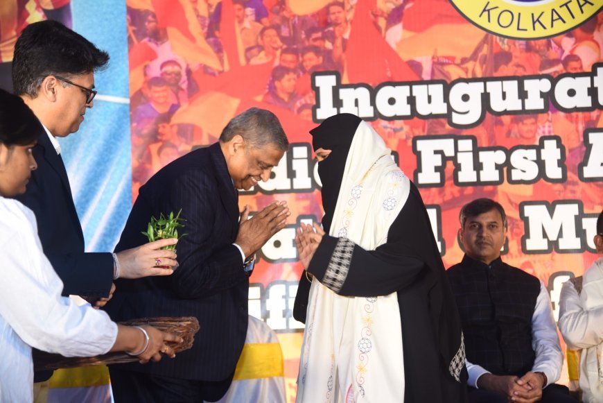 ইস্টবেঙ্গলে অ্যাস্ট্রোটার্ফের উদ্বোধন, প্রয়াত ইলিয়াসের স্ত্রীকে দেওয়া হলো ১১ লাখ টাকা