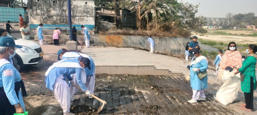 শিলিগুড়ির মহানন্দা নদীতে স্বচ্ছ জল স্বচ্ছ মন! আয়োজনে সন্ত নিরঙ্করী মিশন