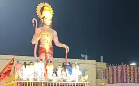 ক্যানিংয়ে  প্রতিষ্ঠিত ৩৩ ফুট হনুমান মূর্তি