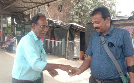 চম্পাহাটির জাদুকর আহম্মদ মোল্লার ম্যাজিকে মুগ্ধ সংবাদিক সুব্রত মন্ডল