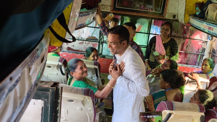 বিধায়কের বেতনের টাকায় বৃদ্ধা-বৃ্দ্ধাদের তীর্থযাত্রা 