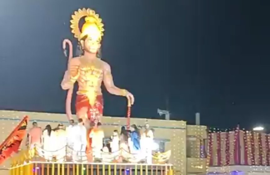 ক্যানিংয়ে  প্রতিষ্ঠিত ৩৩ ফুট হনুমান মূর্তি