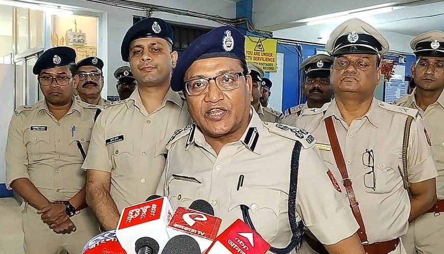 নির্বাচনের প্রস্তুতি দেখতে বারুইপুর থানায় এলেন ডিআইজি প্রেসিডেন্সি রেঞ্জ