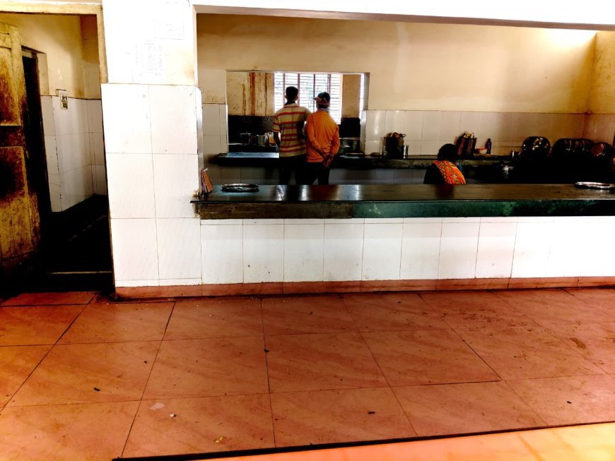 বিশ্বভারতীর আন্তর্জাতিক অনুষ্ঠানে গ্যাস সংকটের ছায়া, কাঠে রান্না ঘিরে রাজনৈতিক তরজা