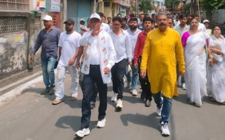 রবিবাসরীয় জমজমাট প্রচারে গৌতম দেব