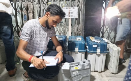 বোলপুরে ইভিএম পাচারের অভিযোগে তীব্র চাঞ্চল্য