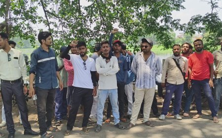পেট্রোলের মূল্যবৃদ্ধির প্রতিবাদে বোলপুরে র‍্যাপিডো চালকদের দু’দিনের ধর্মঘট