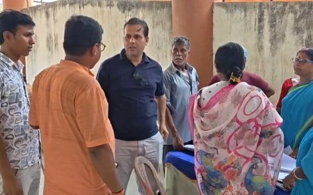 অন্নপূর্ণা যোজনার কাজ চলছে পুরোদমে: বামনখালীতে ক্যাম্প পরিদর্শন করলেন বিডিও কানাইয়া কুমার রাও
