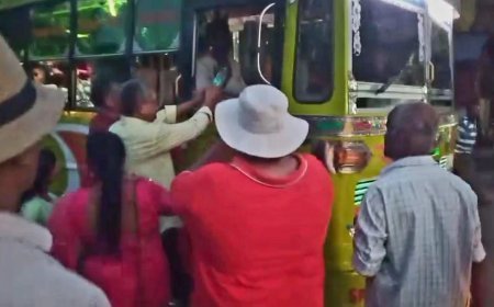 হাওড়ায় 'ড্রাইভার ডে' পালন পরিবহণ শ্রমিক সংগঠনের, সম্মান জানিয়ে ড্রাইভারদের হাতে ফুল, মিষ্টি ও মানপত্র প্রদান