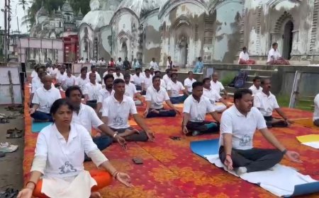 জয়নগরে দ্বাদশ মন্দির প্রাঙ্গনে আন্তর্জাতিক যোগা দিবস পালিত হল