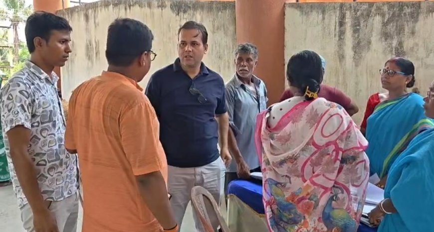 অন্নপূর্ণা যোজনার কাজ চলছে পুরোদমে: বামনখালীতে ক্যাম্প পরিদর্শন করলেন বিডিও কানাইয়া কুমার রাও