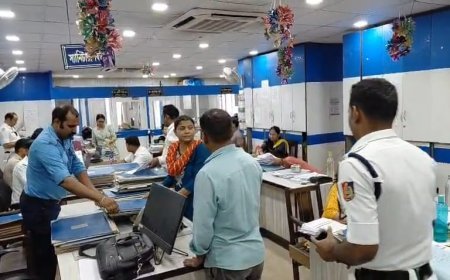 জন্ম-মৃত্যু শংসাপত্রে দুর্নীতি ইস্যুতে রাজ্যজুড়েই তল্লাশি, হাওড়া পুরসভাতেও পুলিশি অভিযান