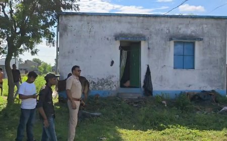 কাজে টানা চার দিন অনুপস্থিত, বাড়িতে খোঁজ করতেই রক্তাক্ত অবস্থায় পরিচারিকার দেহ
