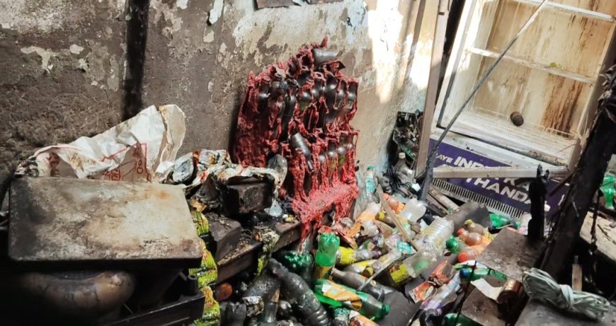 ভোররাতে ভয়াবহ অগ্নিকান্ডে ভষ্মীভূত চায়ের দোকান,কিভাবে চিকিৎসা করাবেন চিন্তায় ভেবে মরণাপন্ন দোকান মালিক!সাহায্যের আবেদন